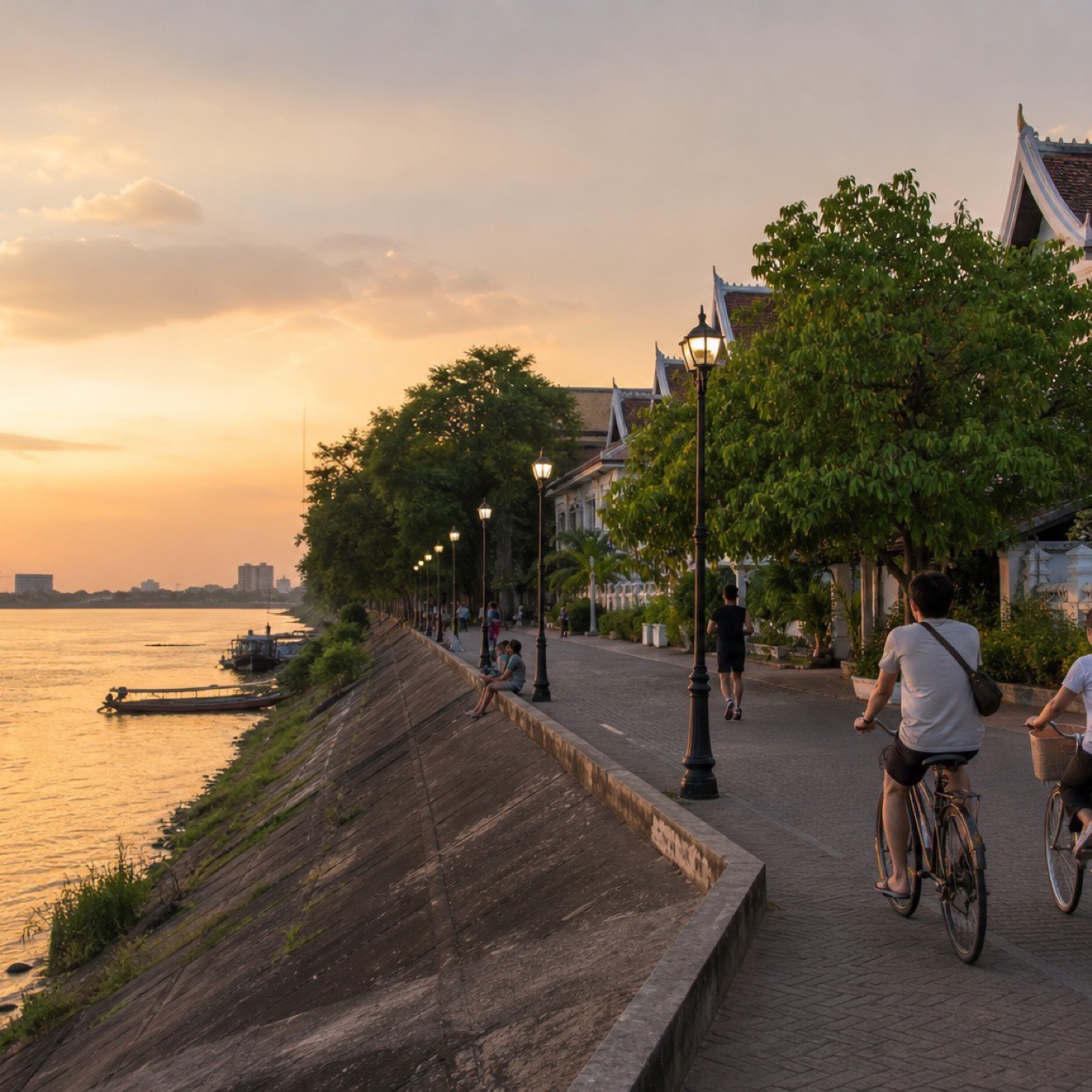 ภาพประกอบบรรยากาศเมืองริมแม่น้ำโขงในประเทศลาว